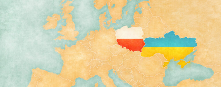 Feature image for Man Overseas Podcast episode titled: Meeting Ukrainians, Sex Differences, Networking in NOLA (from Gdańsk, Poland)